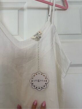 Umgee NWT linen/cotton tank top